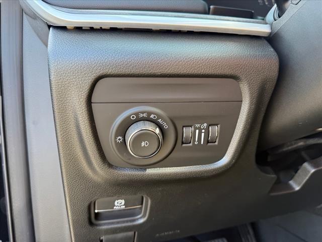 new 2025 Jeep Grand Cherokee car, priced at $47,572