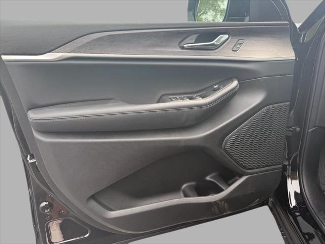 new 2025 Jeep Grand Cherokee L car, priced at $51,314