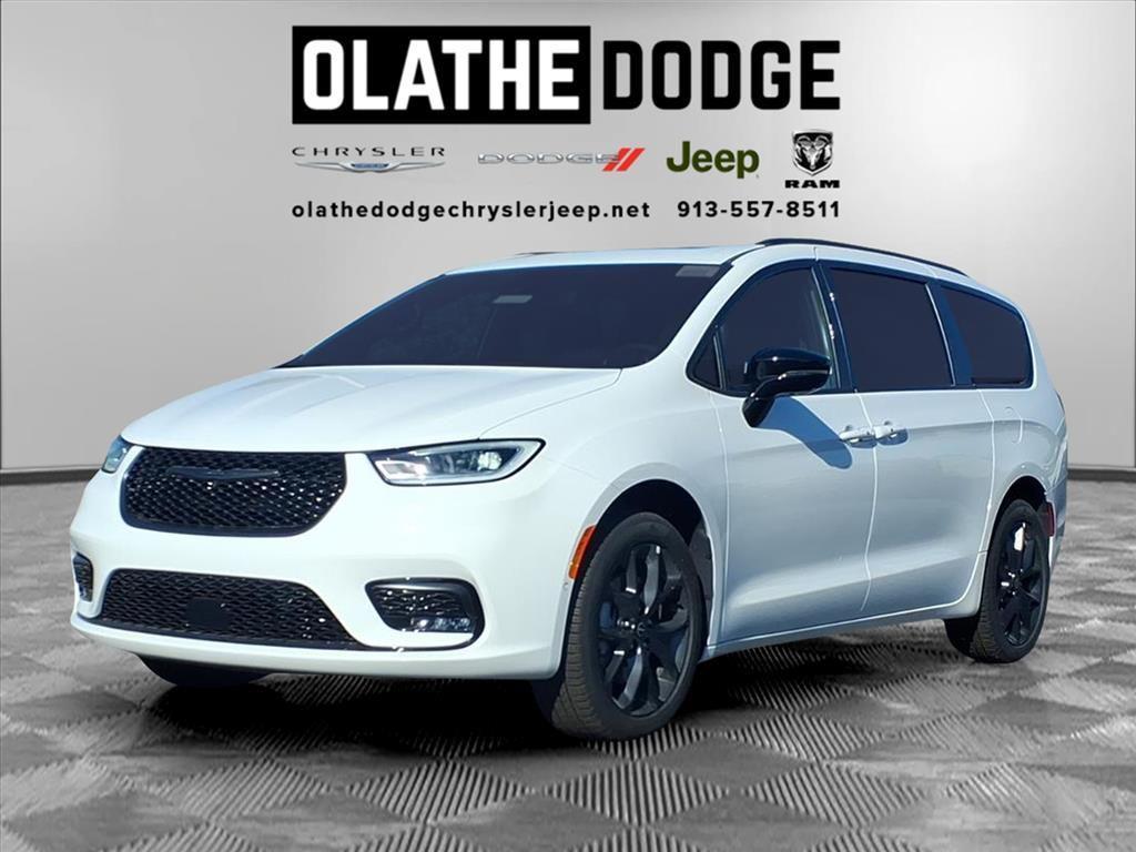 new 2026 Chrysler Pacifica car, priced at $47,750