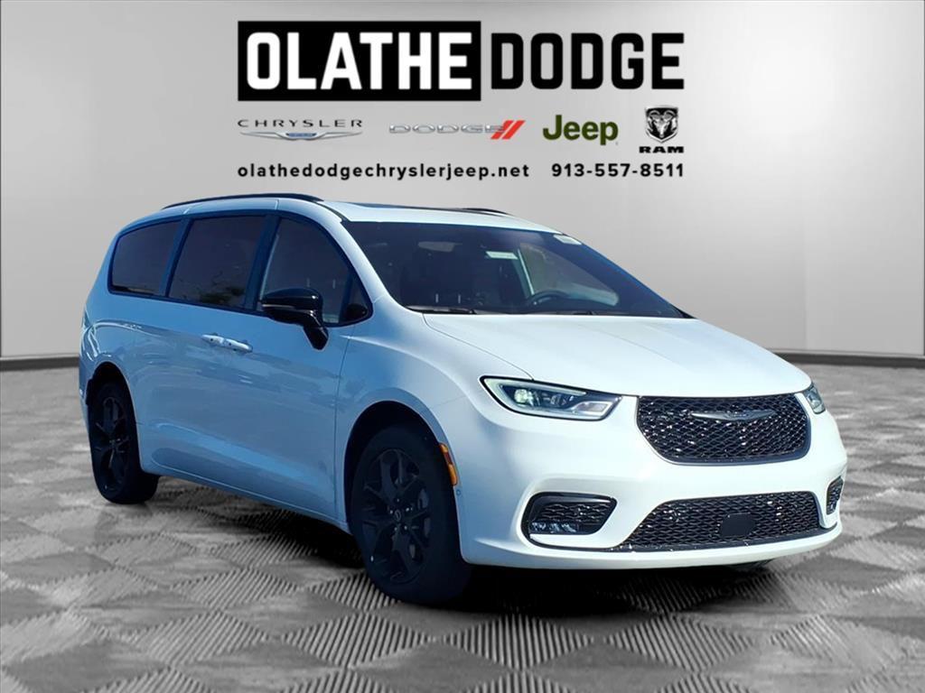 new 2026 Chrysler Pacifica car, priced at $47,750