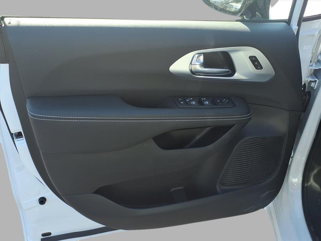new 2026 Chrysler Pacifica car, priced at $47,750