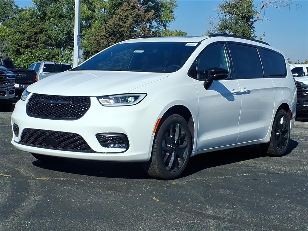 new 2026 Chrysler Pacifica car, priced at $47,750