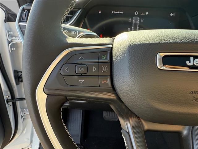 new 2025 Jeep Grand Cherokee car, priced at $39,900