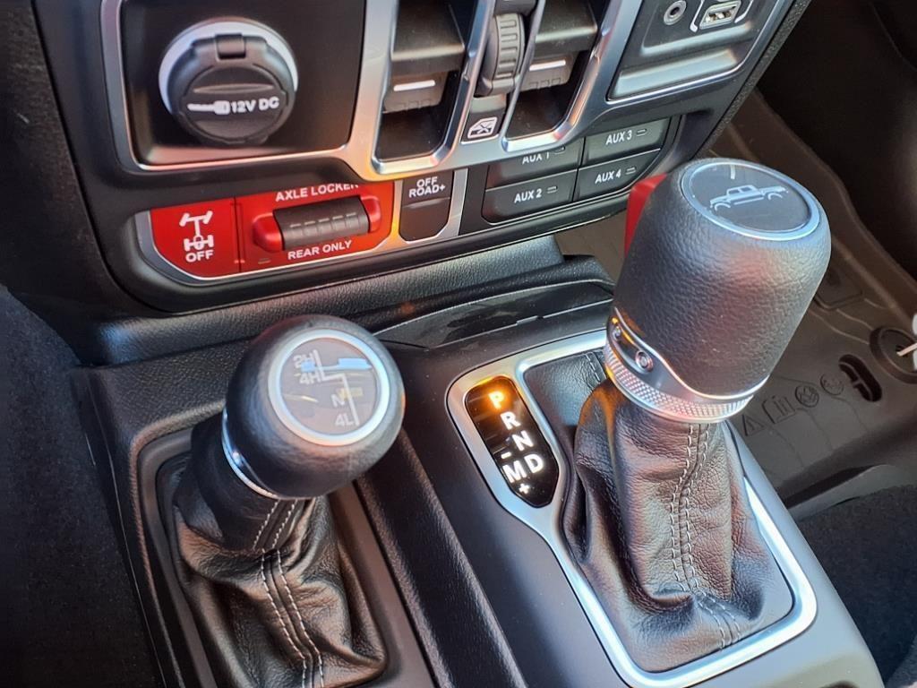 new 2025 Jeep Gladiator car, priced at $43,445