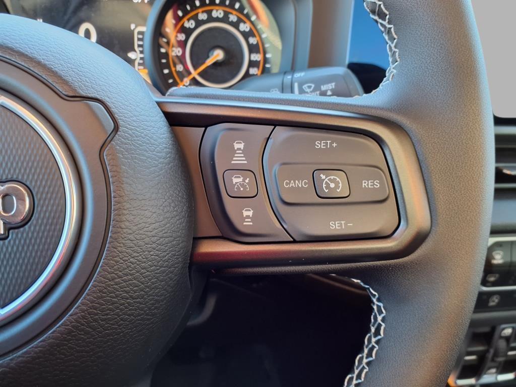 new 2025 Jeep Gladiator car, priced at $43,445