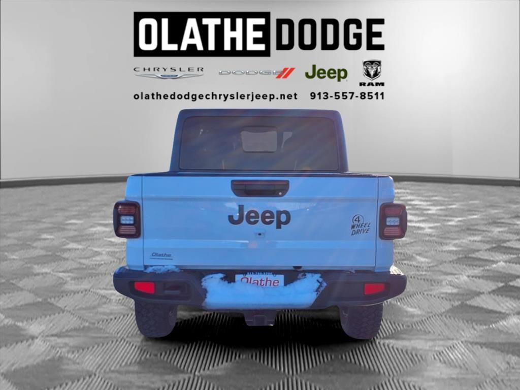 new 2025 Jeep Gladiator car, priced at $43,445