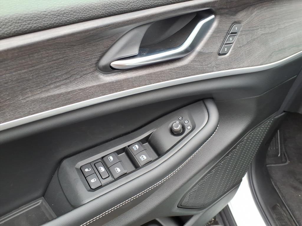 new 2025 Jeep Grand Cherokee car, priced at $45,719