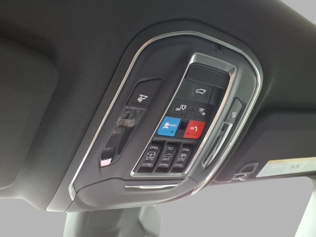 new 2025 Jeep Grand Cherokee car, priced at $45,719