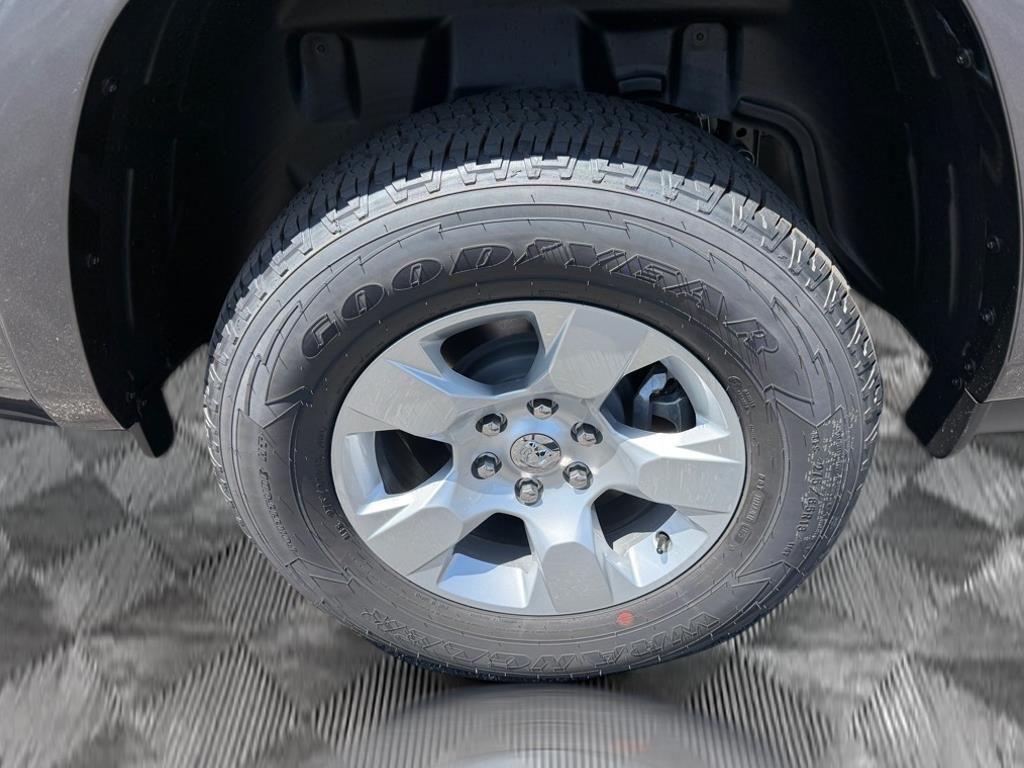 new 2025 Ram 1500 car, priced at $42,976