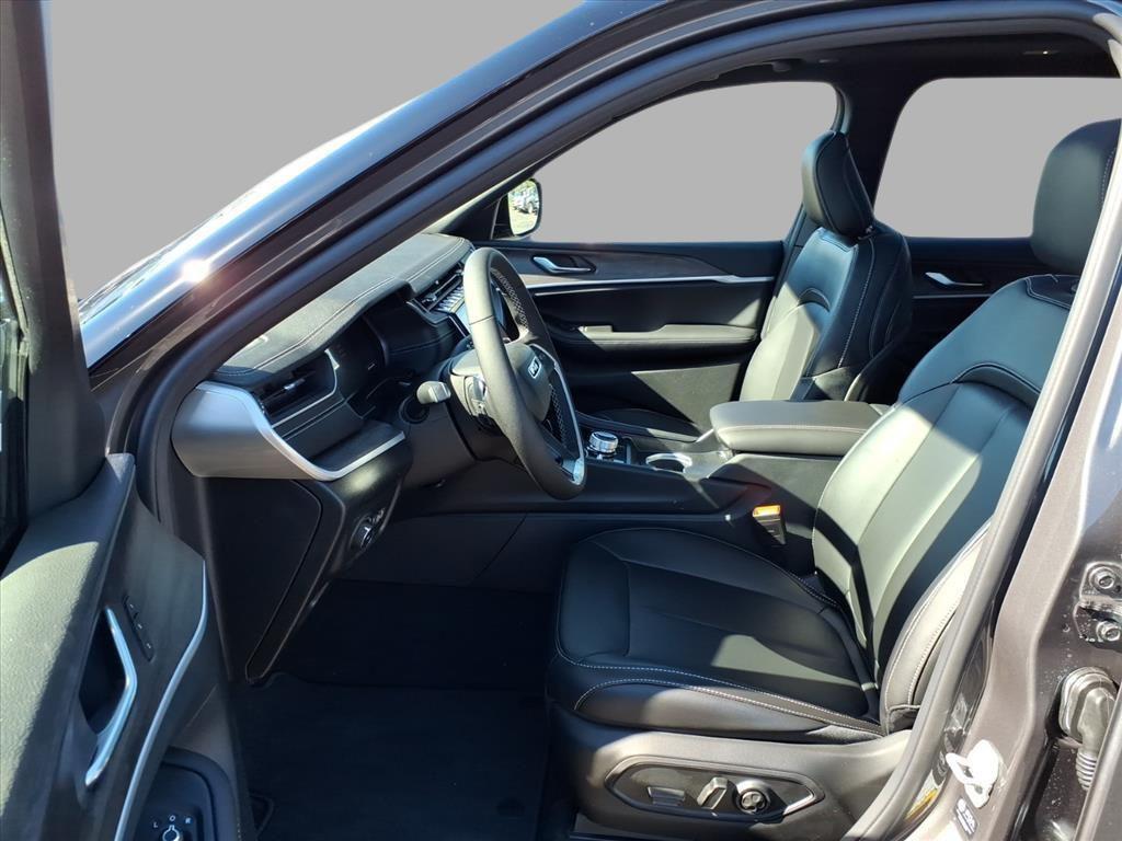new 2025 Jeep Grand Cherokee L car, priced at $53,528