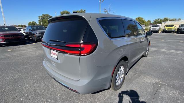 new 2025 Chrysler Pacifica car, priced at $42,920