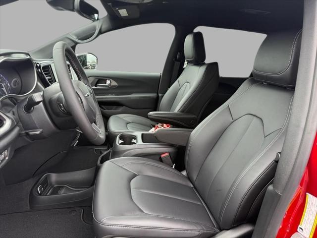 new 2025 Chrysler Pacifica car, priced at $38,800