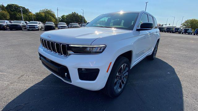 new 2025 Jeep Grand Cherokee car, priced at $59,070