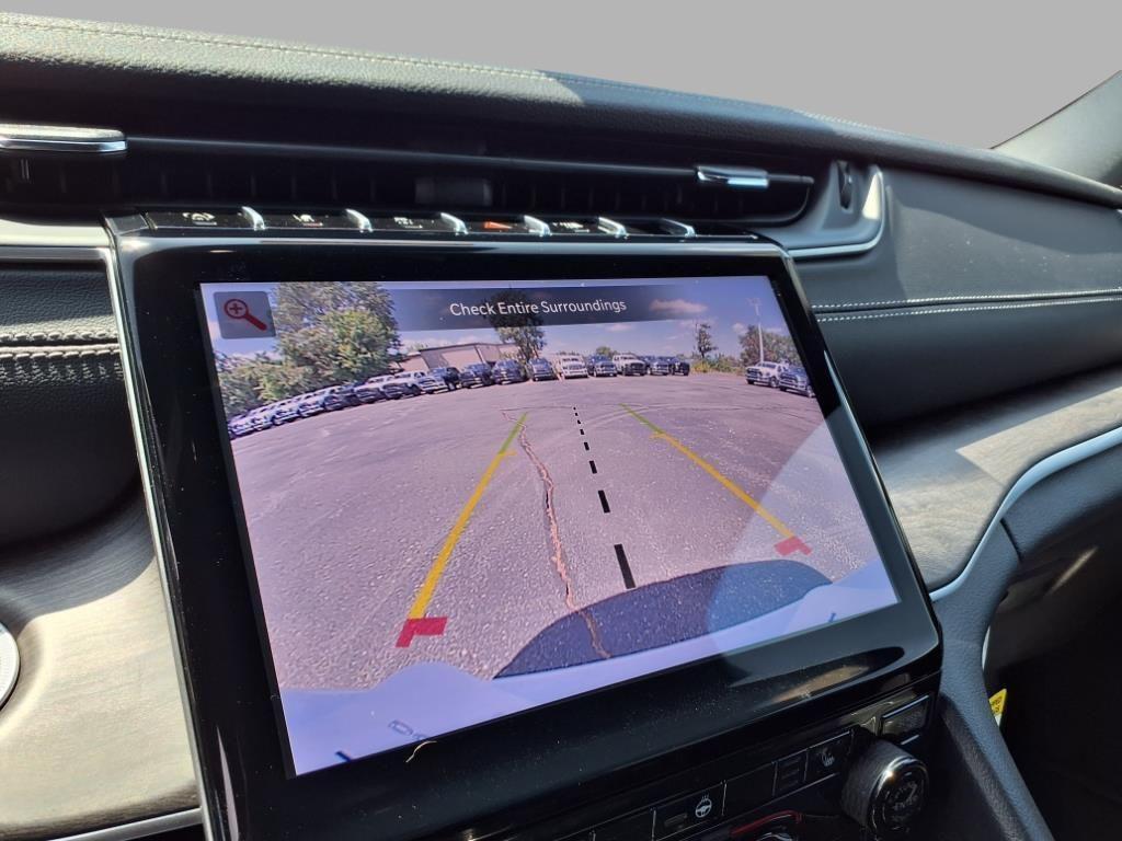 new 2025 Jeep Grand Cherokee car, priced at $40,168