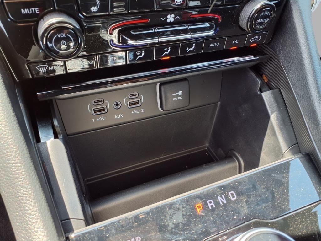 new 2025 Jeep Grand Cherokee car, priced at $40,168