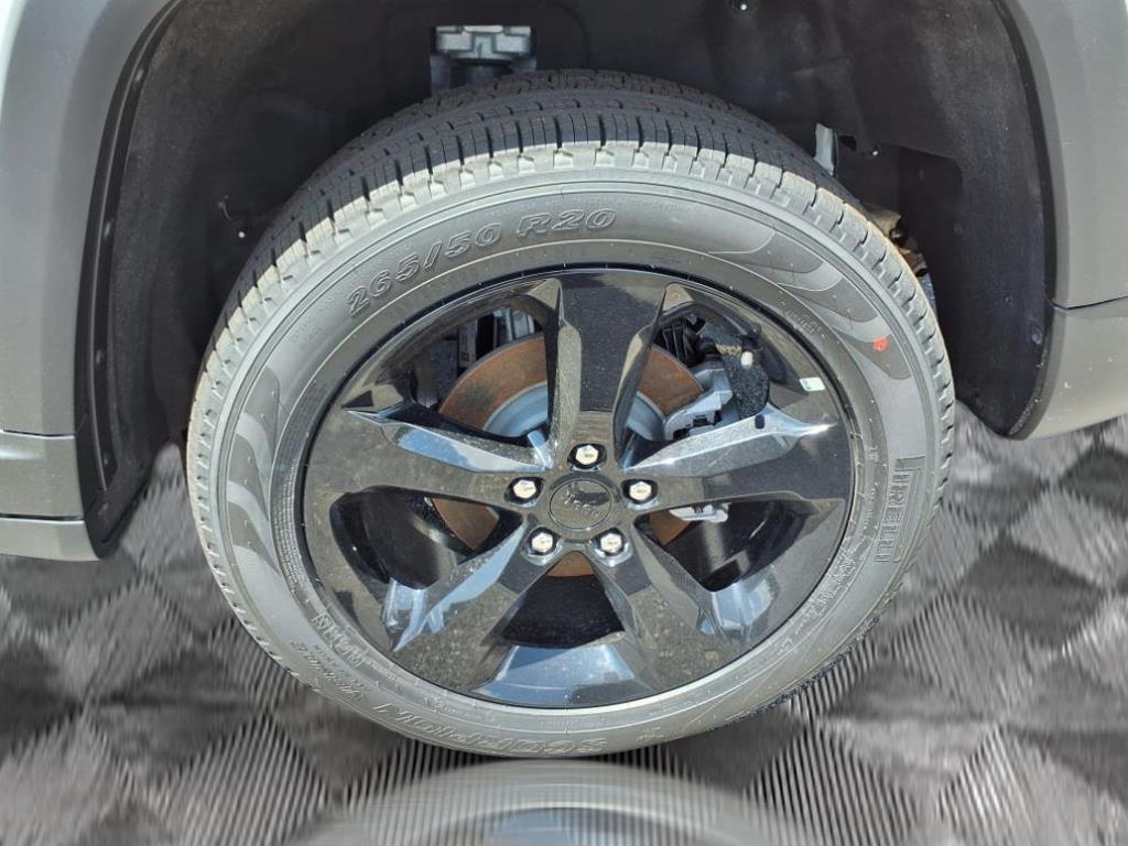 new 2025 Jeep Grand Cherokee car, priced at $40,168