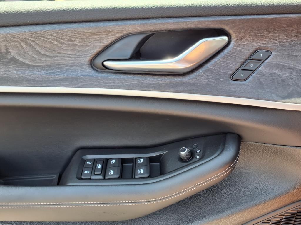 new 2025 Jeep Grand Cherokee car, priced at $40,168