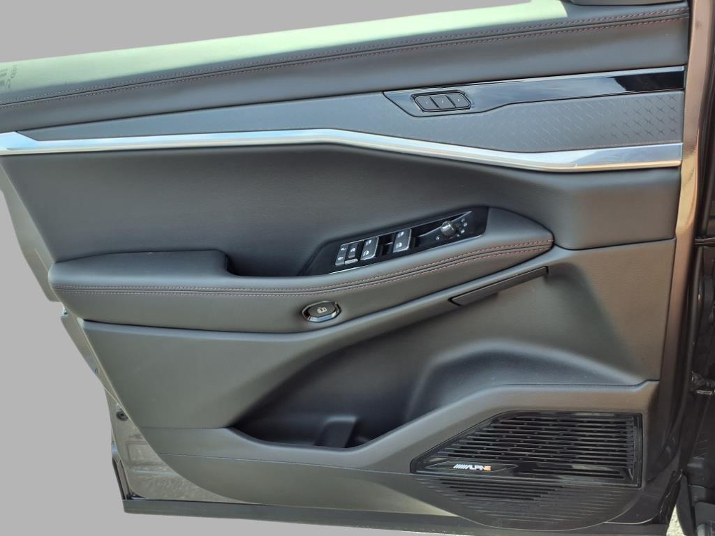 new 2025 Jeep Wagoneer S car, priced at $45,897