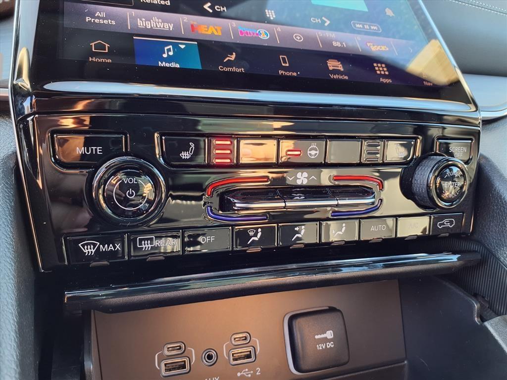 new 2025 Jeep Grand Cherokee L car, priced at $50,388