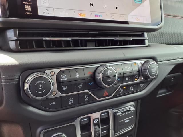 new 2025 Jeep Gladiator car, priced at $51,900