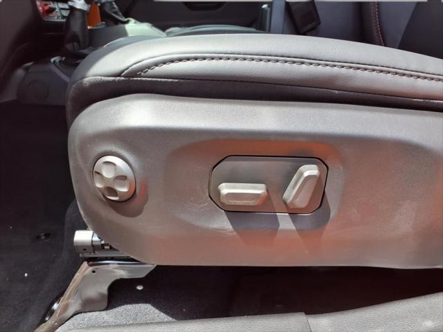 new 2025 Jeep Gladiator car, priced at $51,900