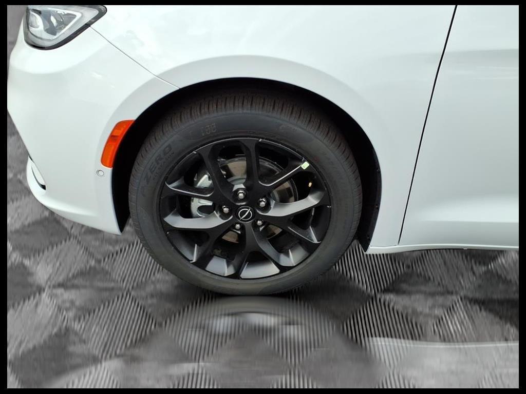 new 2026 Chrysler Pacifica car, priced at $50,469