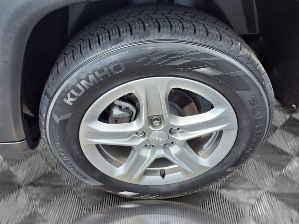 used 2024 Jeep Compass car, priced at $21,500