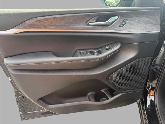 new 2025 Jeep Grand Cherokee L car, priced at $48,861