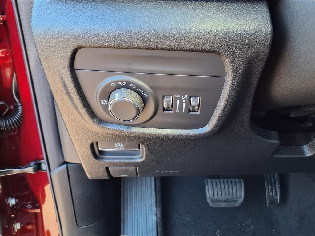 new 2025 Jeep Grand Cherokee L car, priced at $38,950