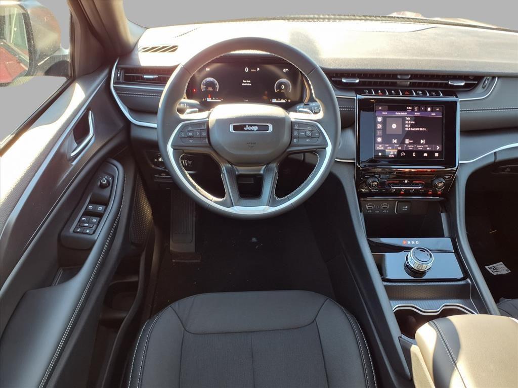 new 2025 Jeep Grand Cherokee L car, priced at $38,950