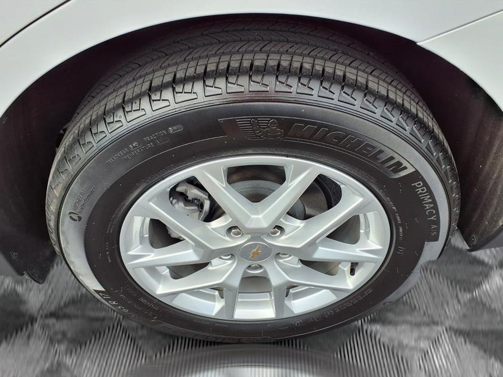 used 2024 Chevrolet Equinox car, priced at $22,289