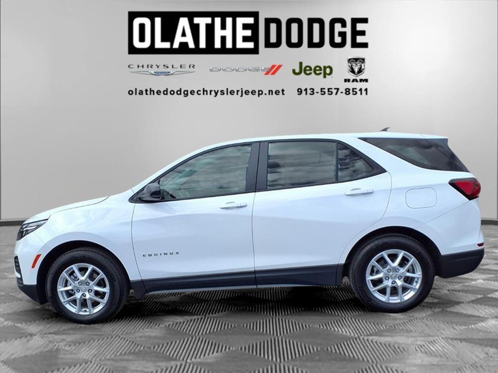 used 2024 Chevrolet Equinox car, priced at $22,289