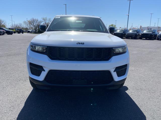 new 2024 Jeep Grand Cherokee car, priced at $36,685