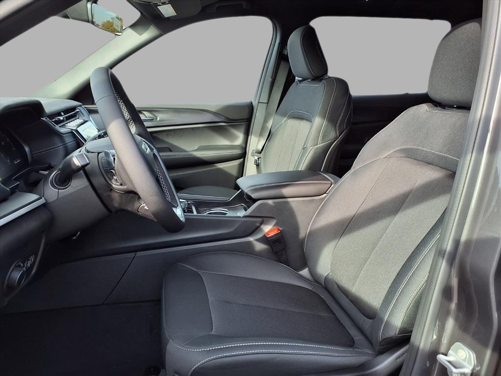 new 2025 Jeep Grand Cherokee L car, priced at $38,570