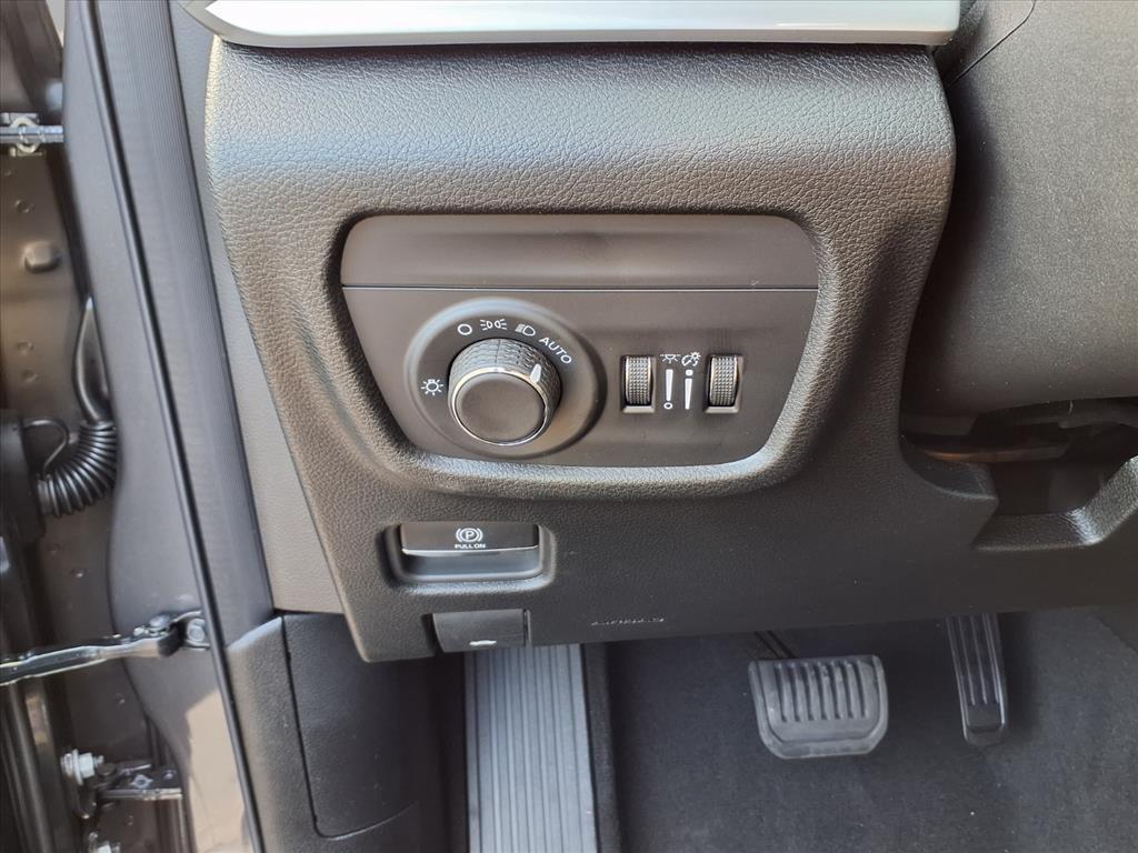 new 2025 Jeep Grand Cherokee L car, priced at $38,570