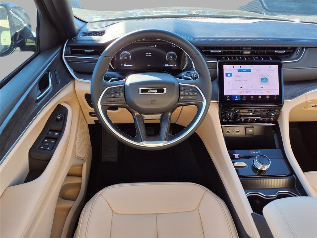 new 2025 Jeep Grand Cherokee L car, priced at $44,097