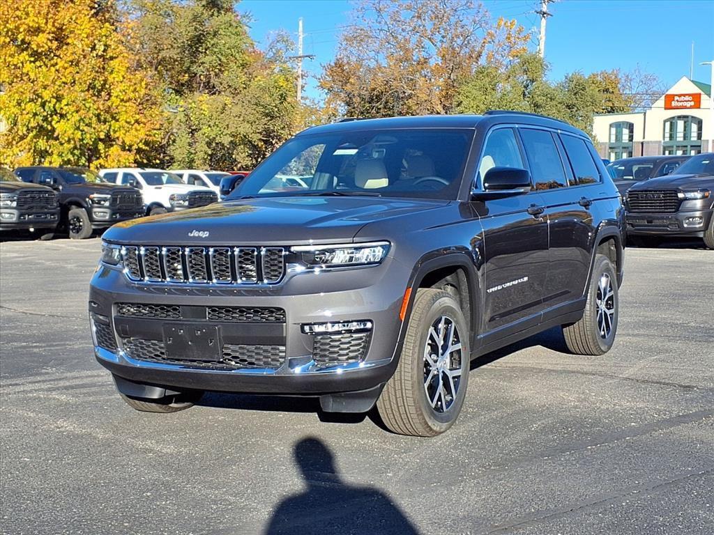 new 2025 Jeep Grand Cherokee L car, priced at $44,097