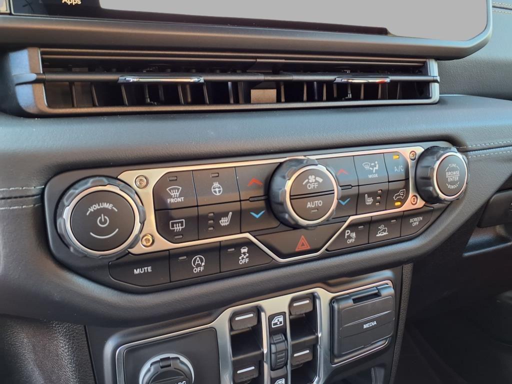 new 2025 Jeep Wrangler car, priced at $51,859