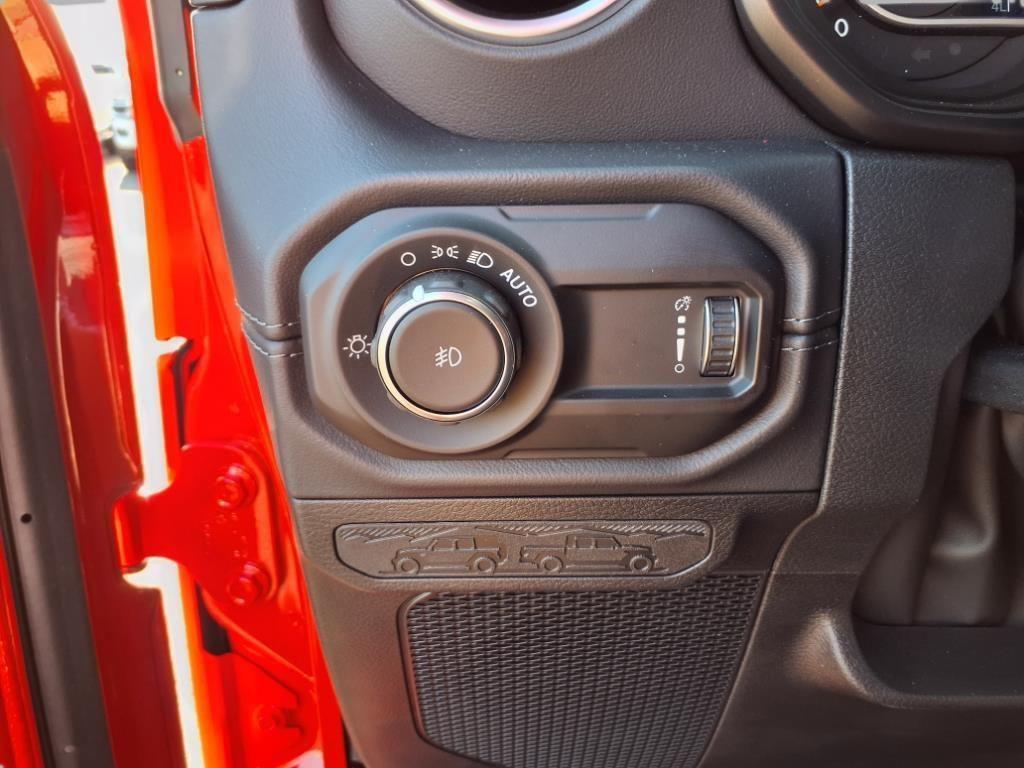 new 2025 Jeep Wrangler car, priced at $51,859