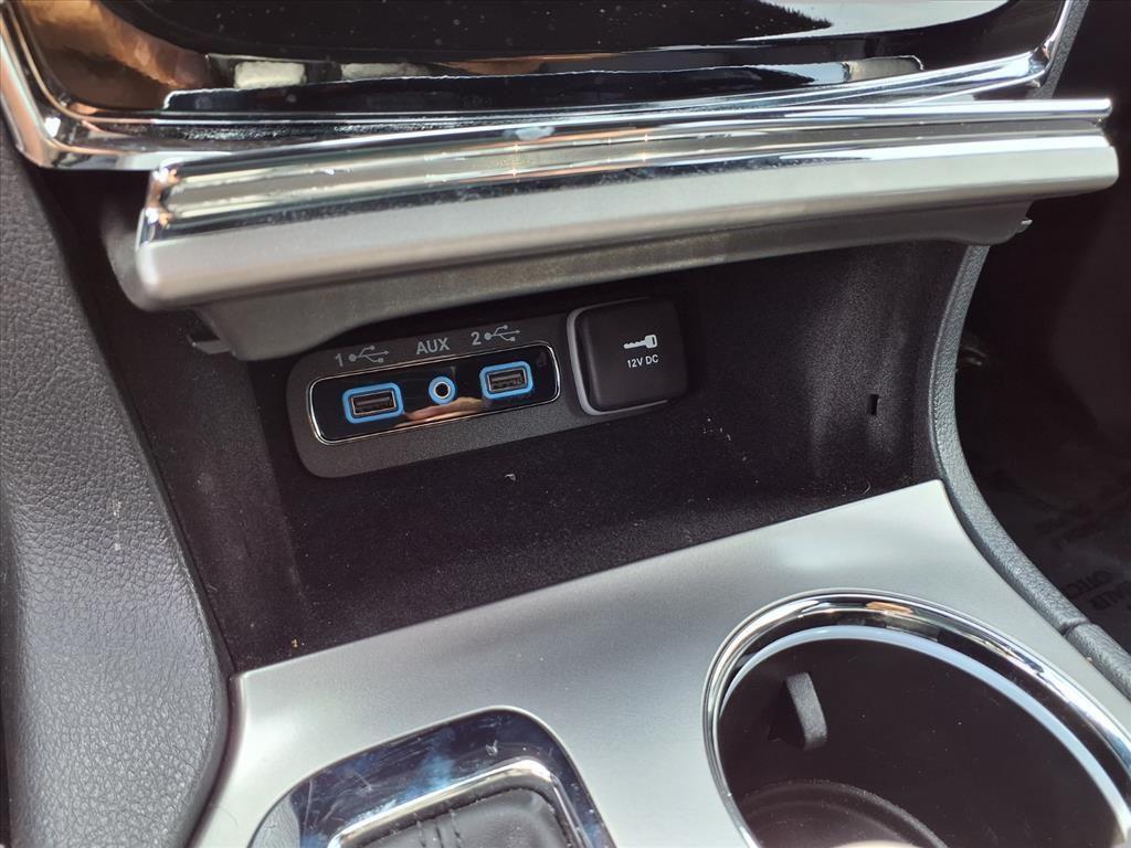 used 2022 Jeep Grand Cherokee car, priced at $29,167