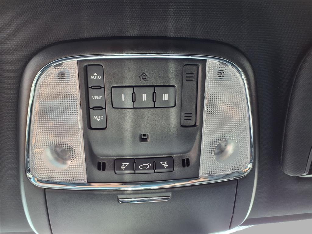 used 2022 Jeep Grand Cherokee car, priced at $29,167