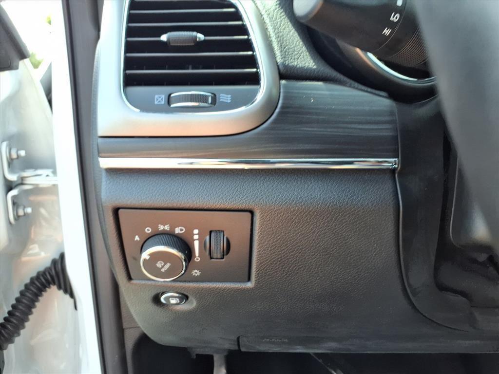 used 2022 Jeep Grand Cherokee car, priced at $29,167