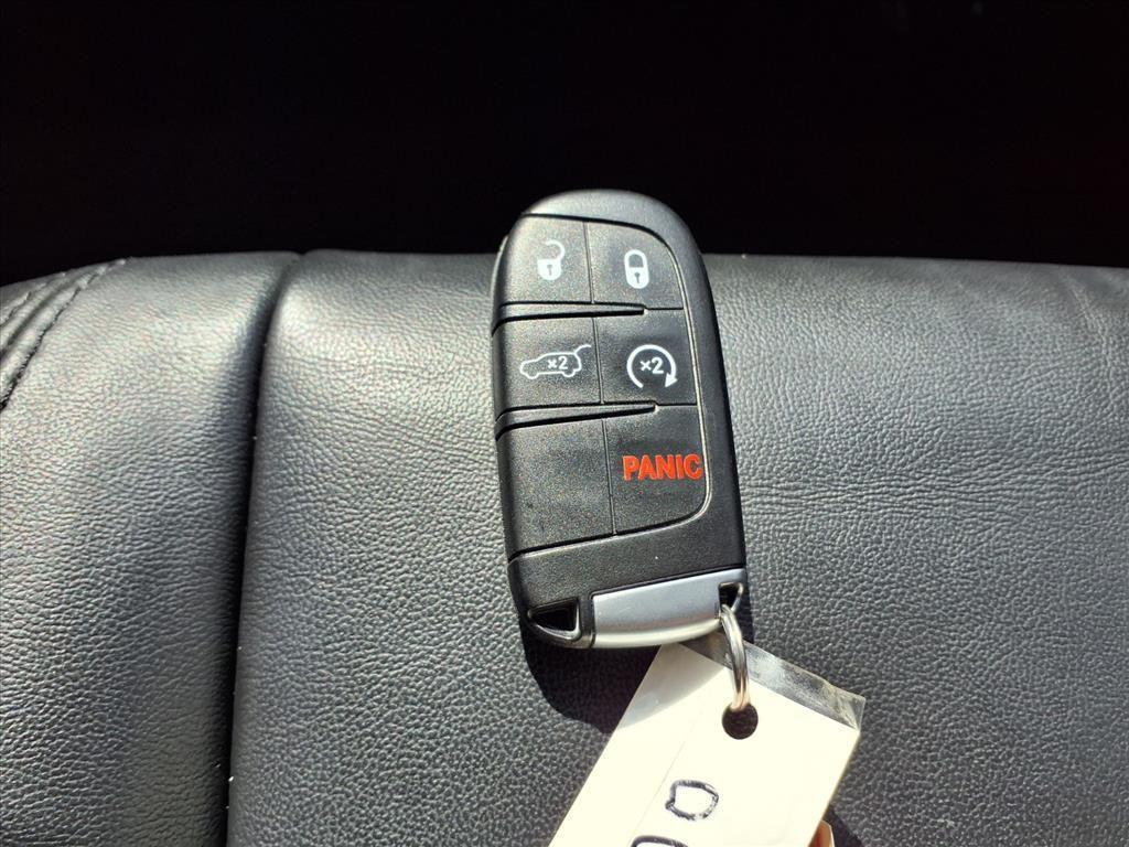 used 2022 Jeep Grand Cherokee car, priced at $29,167