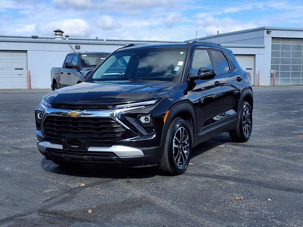 used 2025 Chevrolet TrailBlazer car, priced at $23,331