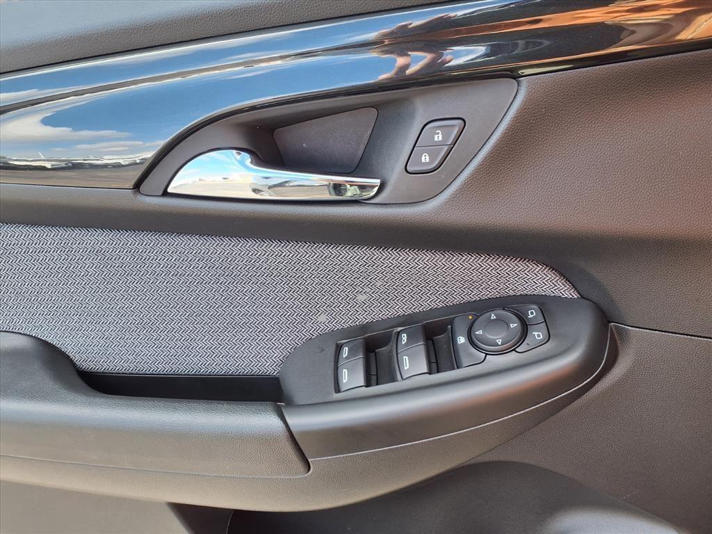 used 2025 Chevrolet TrailBlazer car, priced at $23,331