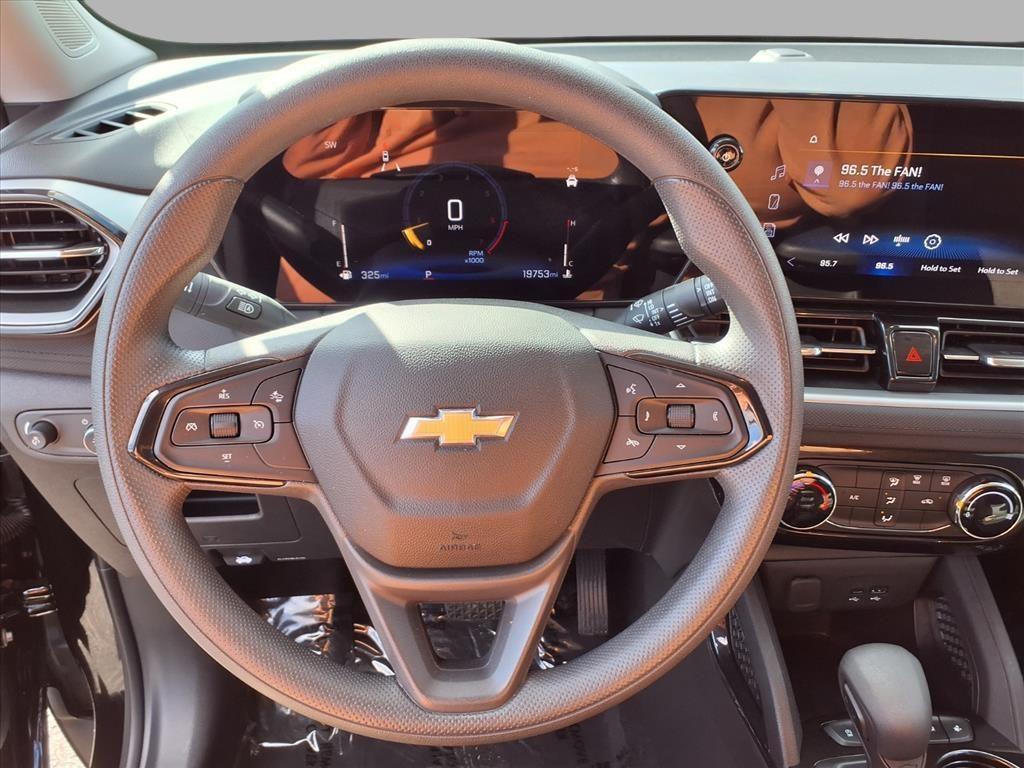 used 2025 Chevrolet TrailBlazer car, priced at $23,331