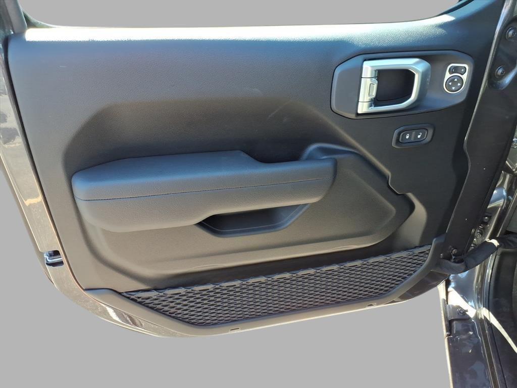 new 2026 Jeep Wrangler car, priced at $45,958