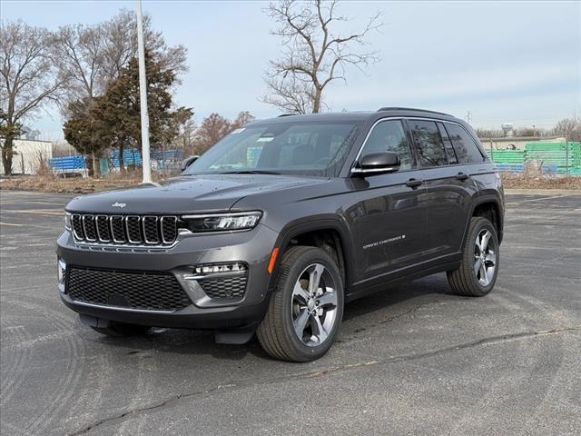 new 2025 Jeep Grand Cherokee car, priced at $49,183