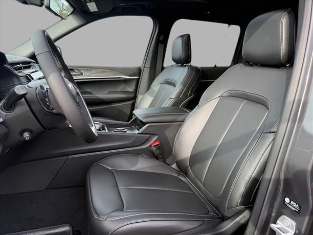 new 2025 Jeep Grand Cherokee car, priced at $49,183