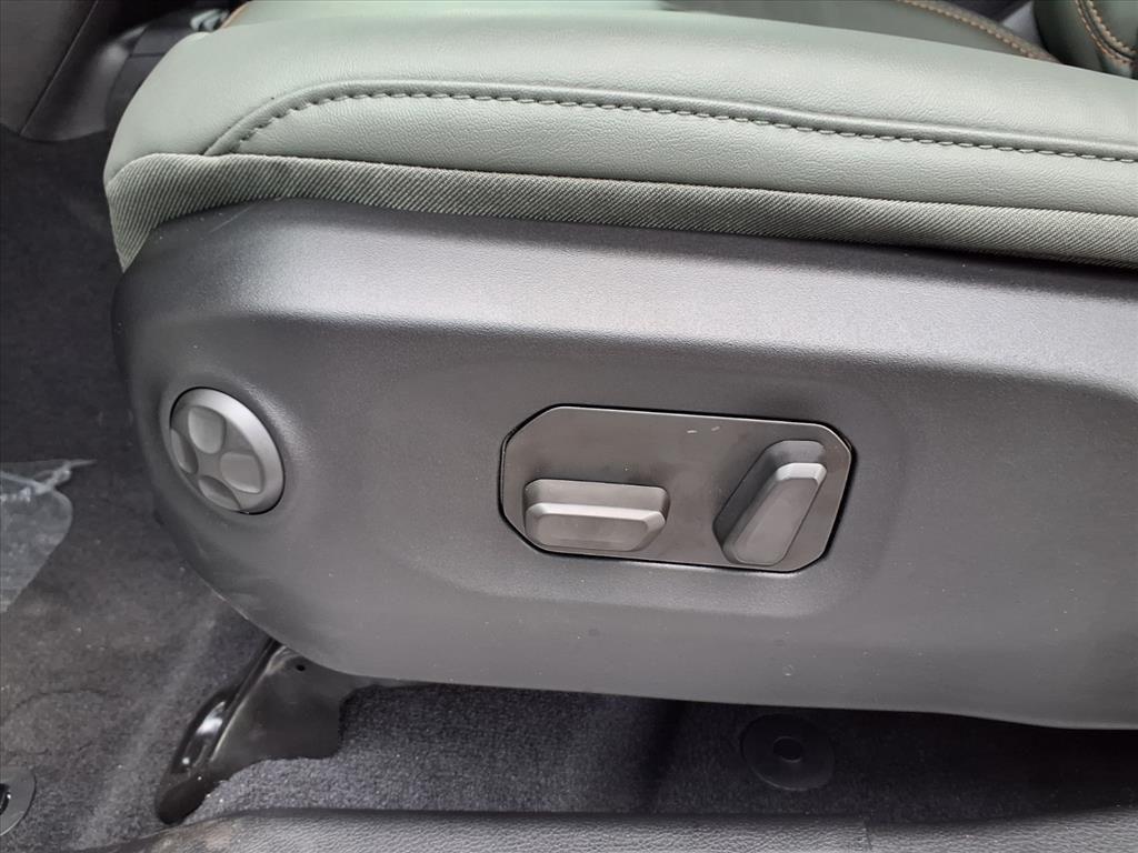 new 2025 Jeep Gladiator car, priced at $52,159